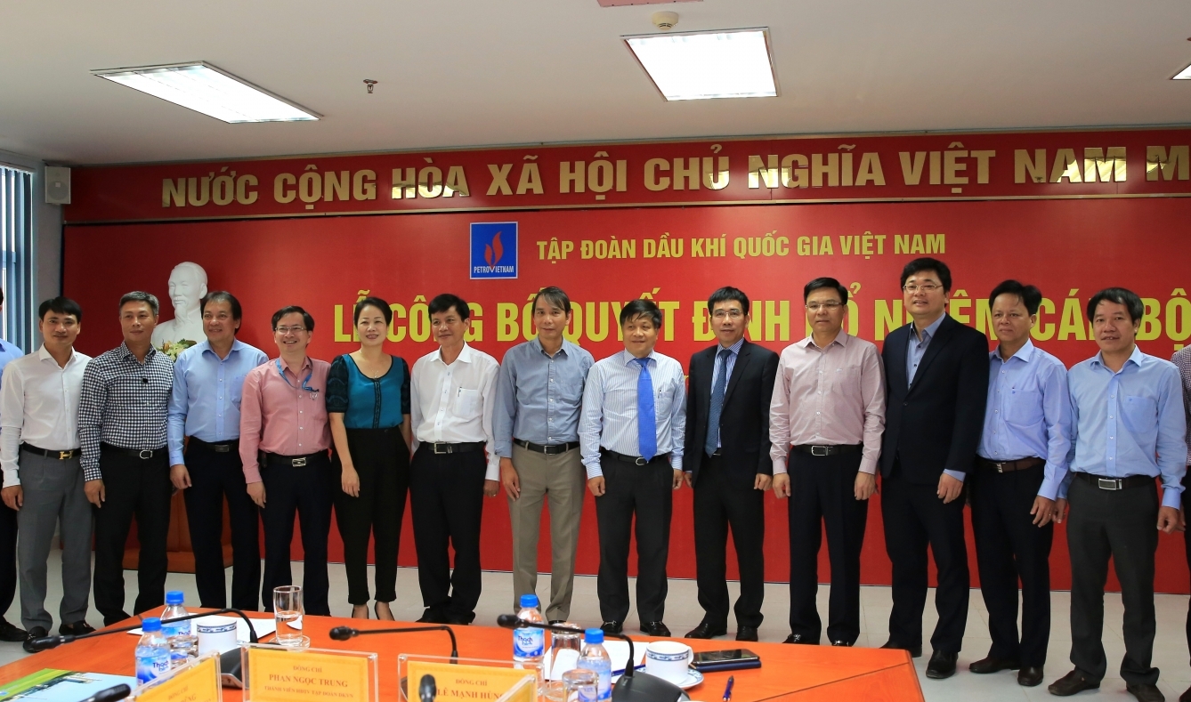 cong bo va trao quyet dinh bo nhiem lanh dao bsr