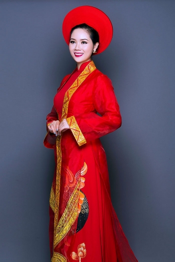 Hoa hậu Mai Phương bất ngờ tái xuất hoa hau mai phuong bat ngo tai xuat