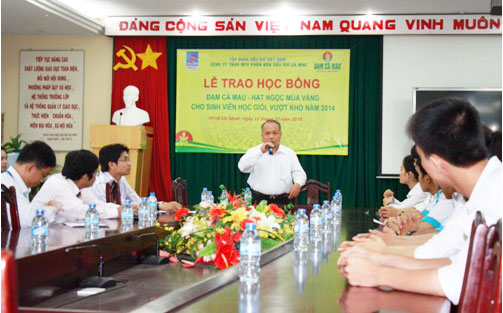 PVCFC trao học bổng cho sinh viên trường Đại học Bách khoa TPHCM