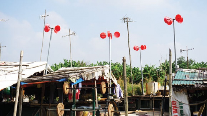 Thắp sáng những ngôi nhà thuyền thap sang nhung ngoi nha thuyen