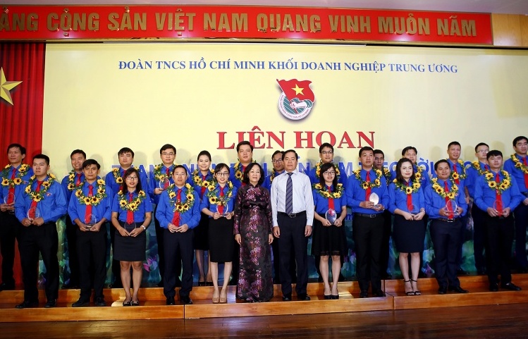 5 doan vien dau khi duoc tuyen duong thanh nien tien tien lam theo loi bac