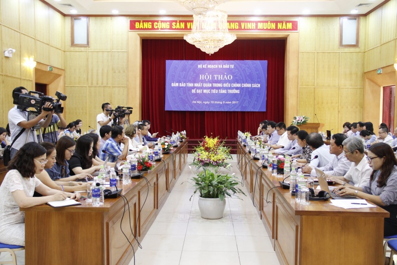 dam bao nhat quan trong dieu chinh chinh sach