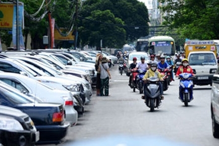 Hà Nội: 90% phương tiện 'nơm nớp' lo bị phạt