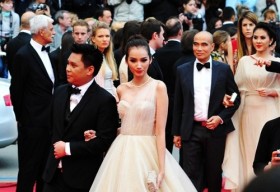 'Sao' Việt đến LHP Cannes: Phận của người đi quảng cáo đồ uống có cồn?