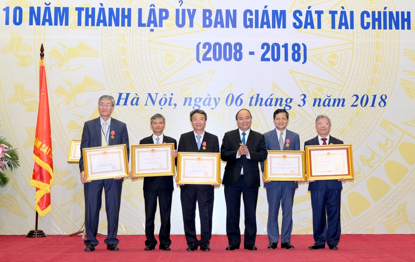 thu tuong du le ky niem 10 nam thanh lap uy ban giam sat tai chinh quoc gia