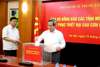 ban kinh te trung uong phat dong ung ho dong bao thiet hai do bao so 10