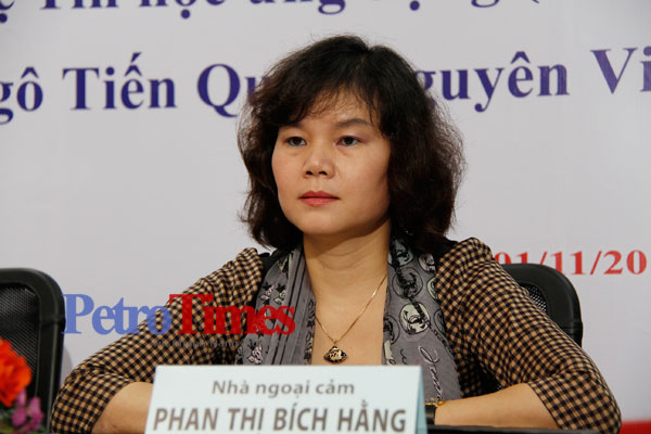 Phan Thị Bích Hằng viết tâm thư gửi Công Phượng Phan Thị Bích Hằng viết tâm thư gửi Công Phượng