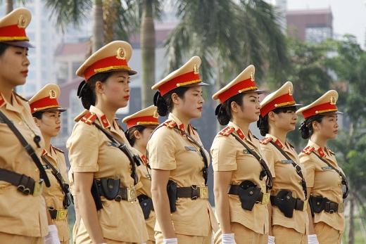 Ấn tượng trình diễn điều lệnh của Cảnh sát giao thông Hà Nội an tuong trinh dien dieu lenh cua canh sat giao thong ha noi