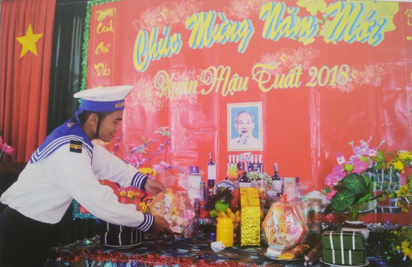 Triển lãm "Sức sống Trường Sa - Sắc màu tuổi trẻ" trien lam suc song truong sa sac mau tuoi tre