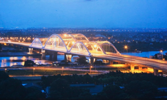 Khám phá vẻ đẹp 'những nẻo đường đất nước' bên hồ Gươm kham pha ve dep nhung neo duong dat nuoc ben ho guom