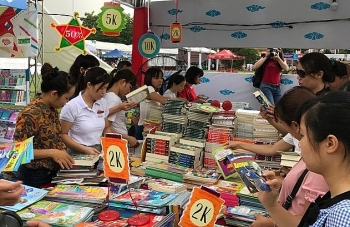 hoi sach ha noi 2017 sach va khoi nghiep