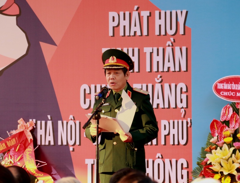 Triển lãm “Bản hùng ca Điện Biên Phủ trên không” trien lam ban hung ca dien bien phu tren khong