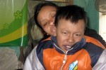 Thương lắm cậu bé có trái tim bên phải