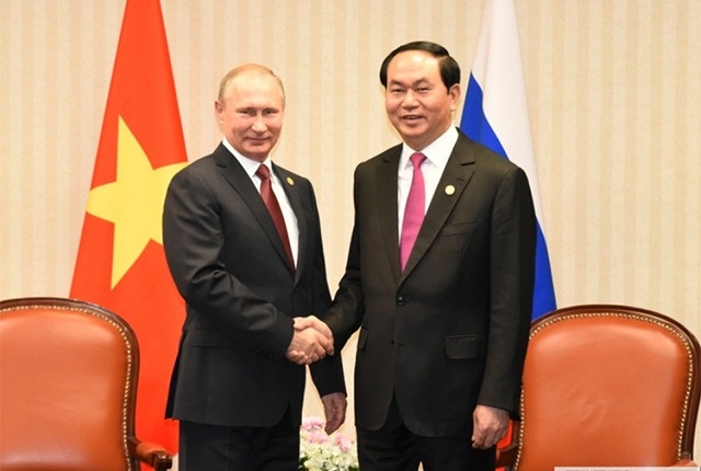 viet nga tiep tuc cung tien buoc