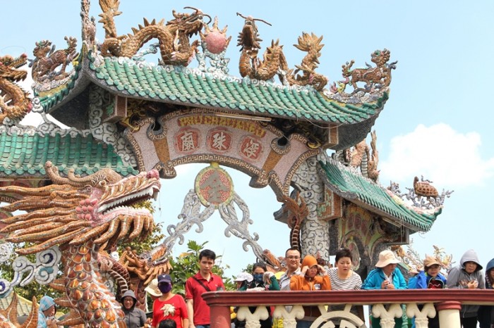 Ngôi miểu nổi độc nhất sài thành - 3