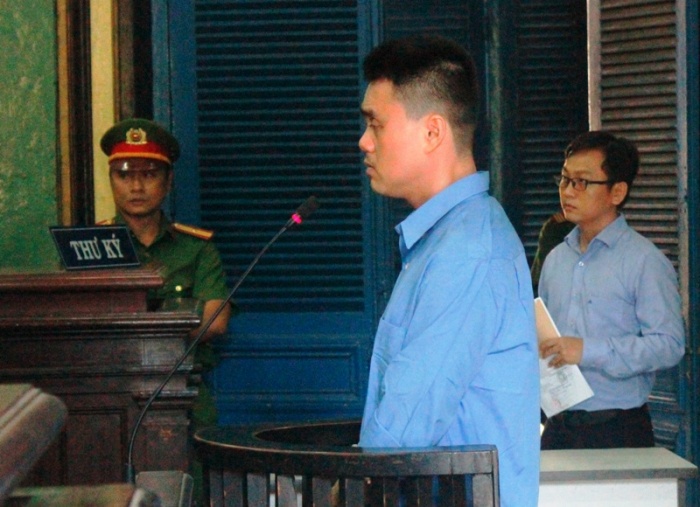 Chồng hóa trang thành thợ điện vào nhà sát hại vợ cũ ảnh 1 gia tho dien vao nha sat hai vo cu