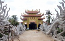 hoai linh duoc cap phep tiep tuc xay dung nha tho to