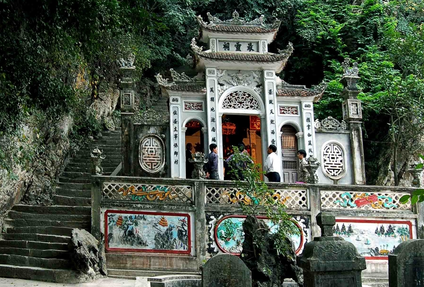 Khám phá động, chùa Địch Lộng