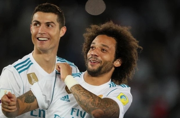 Cristiano Ronaldo bày tỏ tình cảm đến "em trai" Marcelo trong ngày chia tay Real