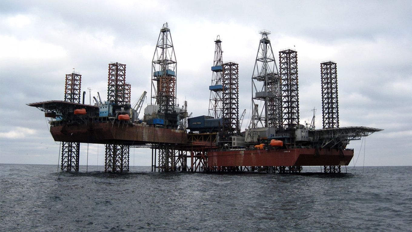 Ukraine nêu lý do bắn vào dàn khoan dầu khí của Nga ở Biển Đen