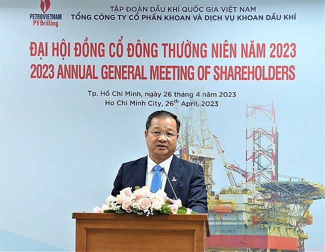 Chủ tịch HĐQT PV Drilling Mai Thế Toàn báo cáo tại Đại hội.