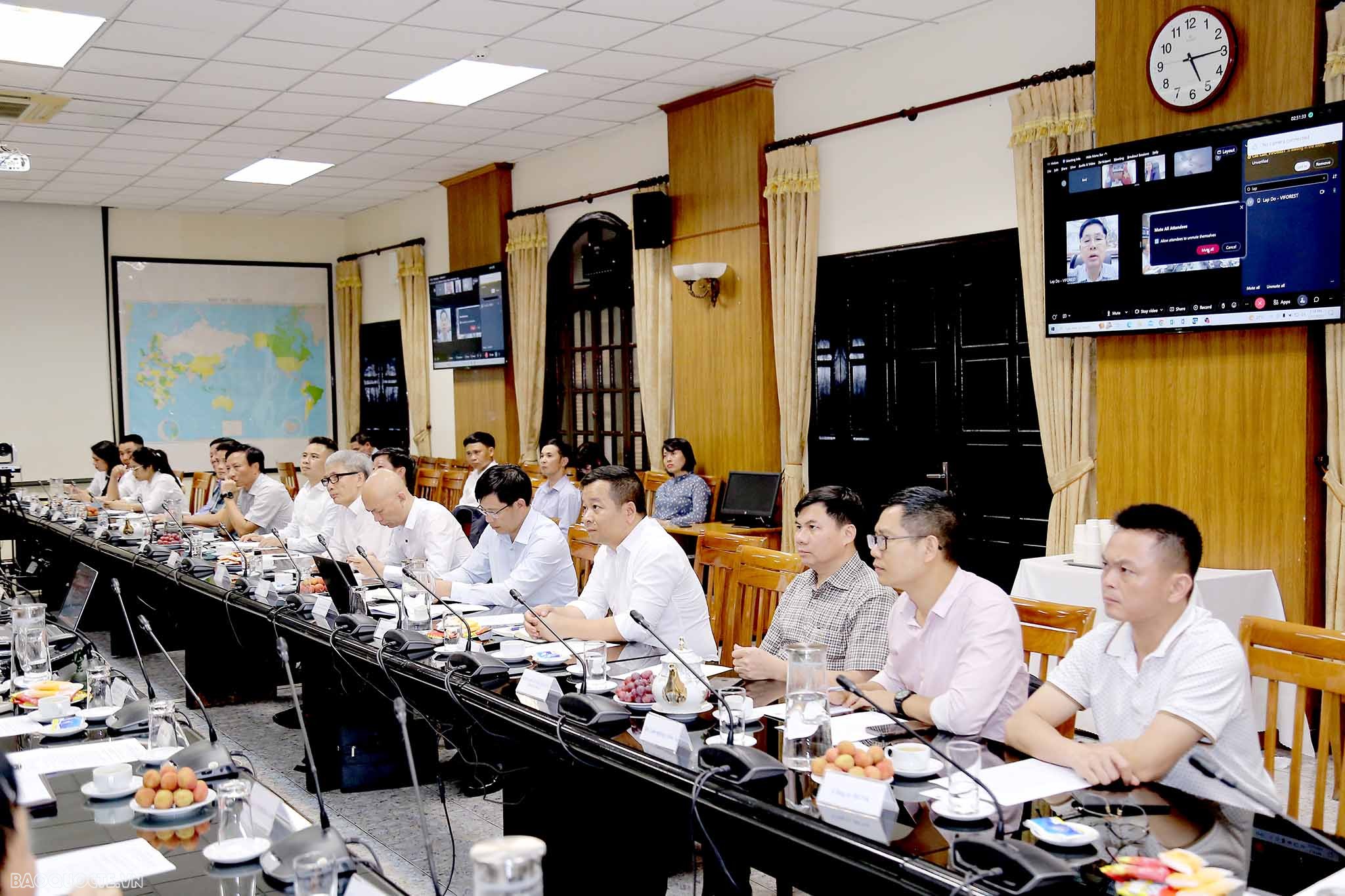Giao ban Ban chỉ đạo Ngoại giao kinh tế và các Cơ quan đại diện Việt Nam ở nước ngoài với các hiệp hội, doanh nghiệp gỗ và lâm sản Việt Nam