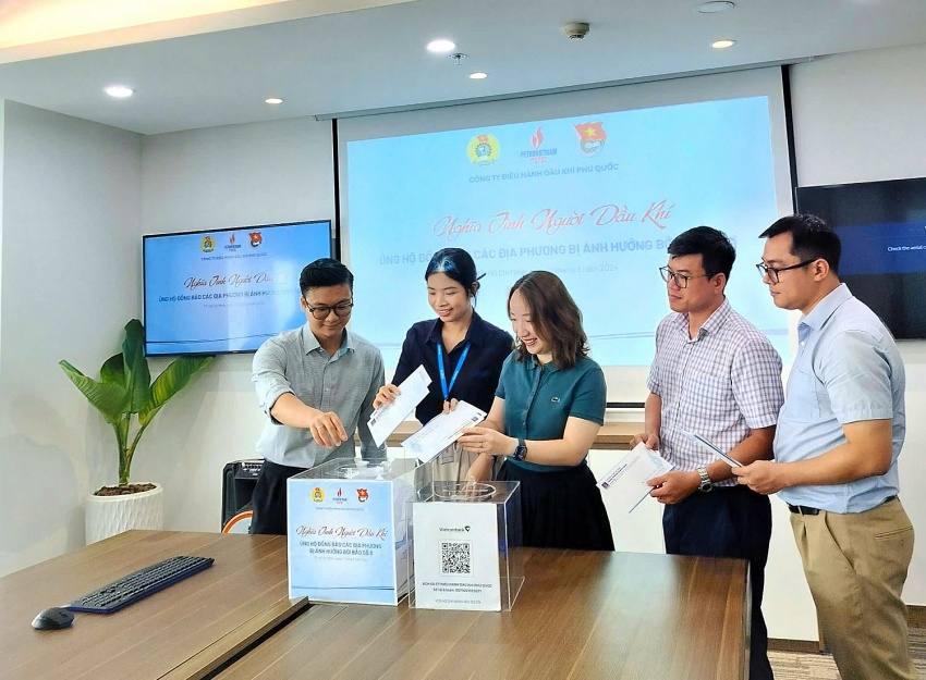Người lao động Dự án khí Lô B chung tay hướng về đồng bào bị ảnh hưởng bởi cơn bão số 3 Người lao động Dự án khí Lô B chung tay hướng về đồng bào bị ảnh hưởng bởi cơn bão số 3