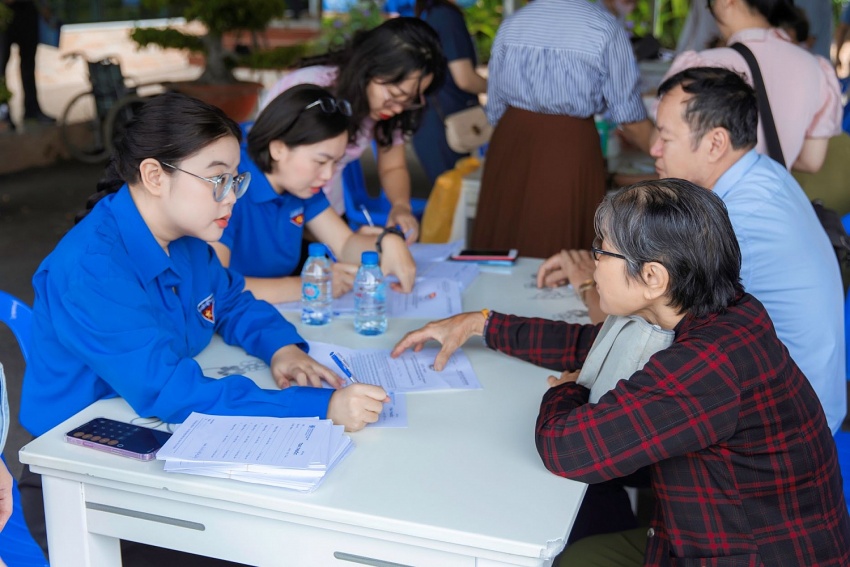PTSC phối hợp tổ chức chương trình khám chữa bệnh tại Vũng Tàu PTSC phối hợp tổ chức chương trình khám chữa bệnh tại Vũng Tàu