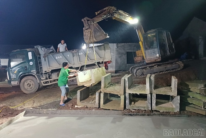 Thi công “3 ca, 4 kíp” khu tái định cư Kho Vàng Thi công “3 ca, 4 kíp” khu tái định cư Kho Vàng
