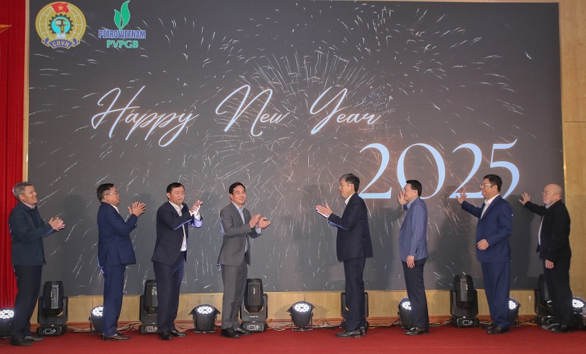 Phát động thi đua vận hành an toàn, hiệu quả NMNĐ Thái Bình 2 năm 2025 Phát động thi đua vận hành an toàn, hiệu quả NMNĐ Thái Bình 2 năm 2025