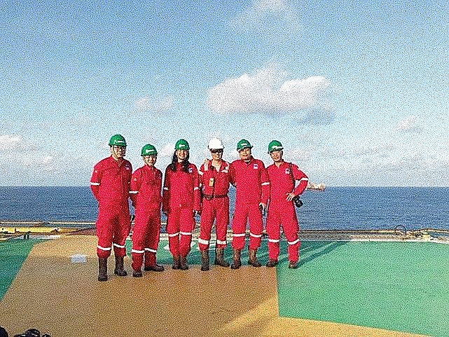 Tự hào theo dấu chân 