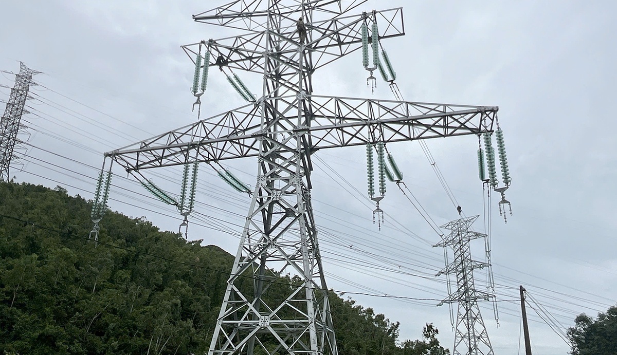 Tổng LĐLĐ Việt Nam đồng hành cùng người lao động tại Dự án TBA 220kV Vũng Áng và đấu nối