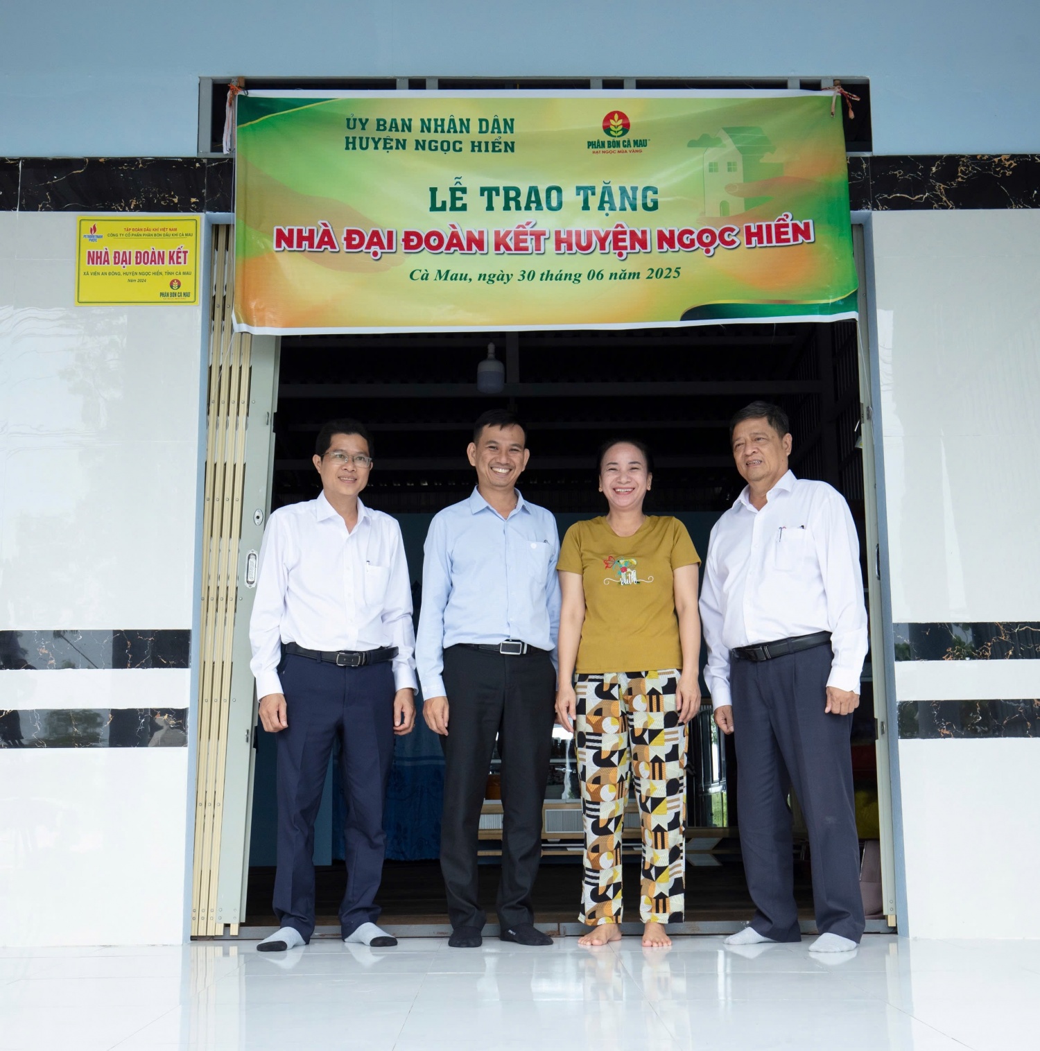 PVCFC chung tay cùng Cà Mau xóa nhà tạm, thắp sáng làng quê, xây dựng nông thôn mới