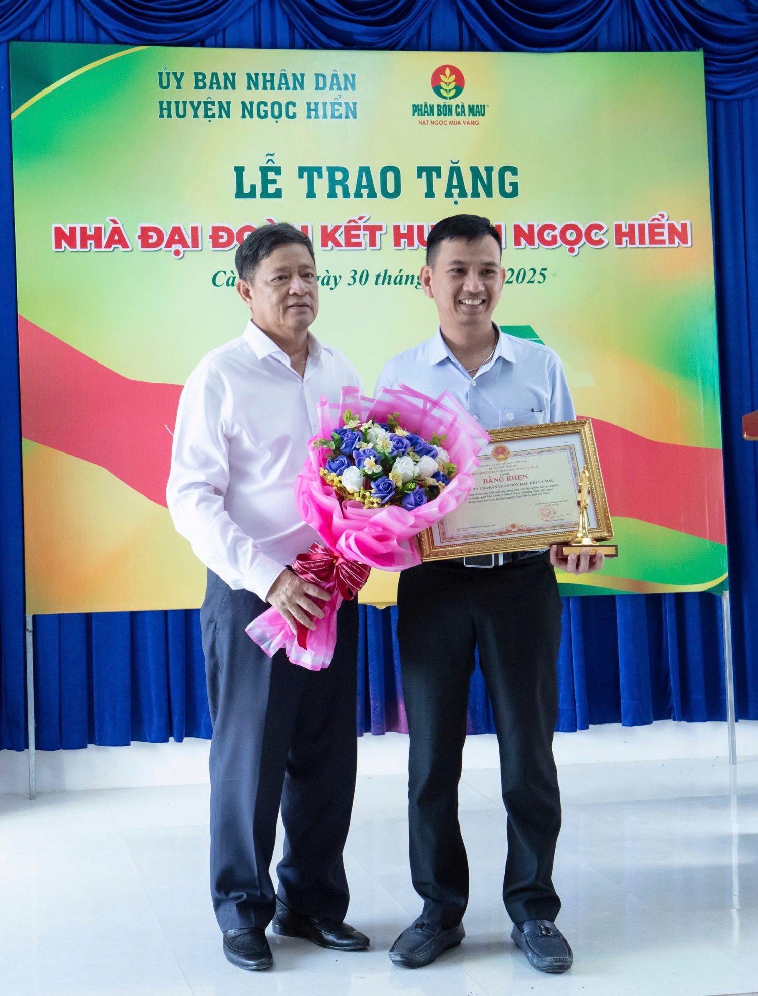 PVCFC chung tay cùng Cà Mau xóa nhà tạm, thắp sáng làng quê, xây dựng nông thôn mới