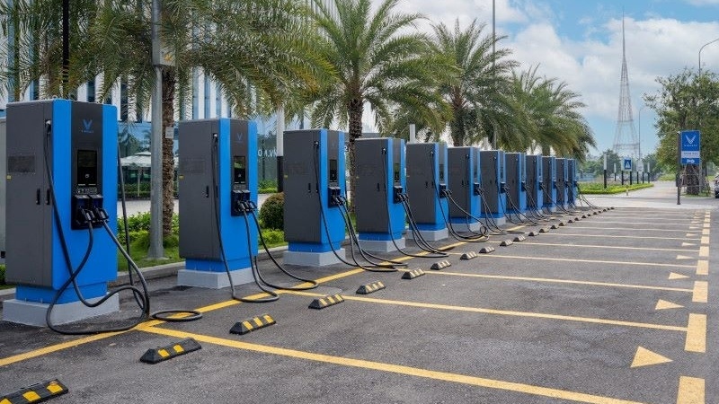 Cấm xe xăng trong Vành đai 1: Muốn chuyển đổi xanh, Nhà nước và doanh nghiệp phải cùng bước