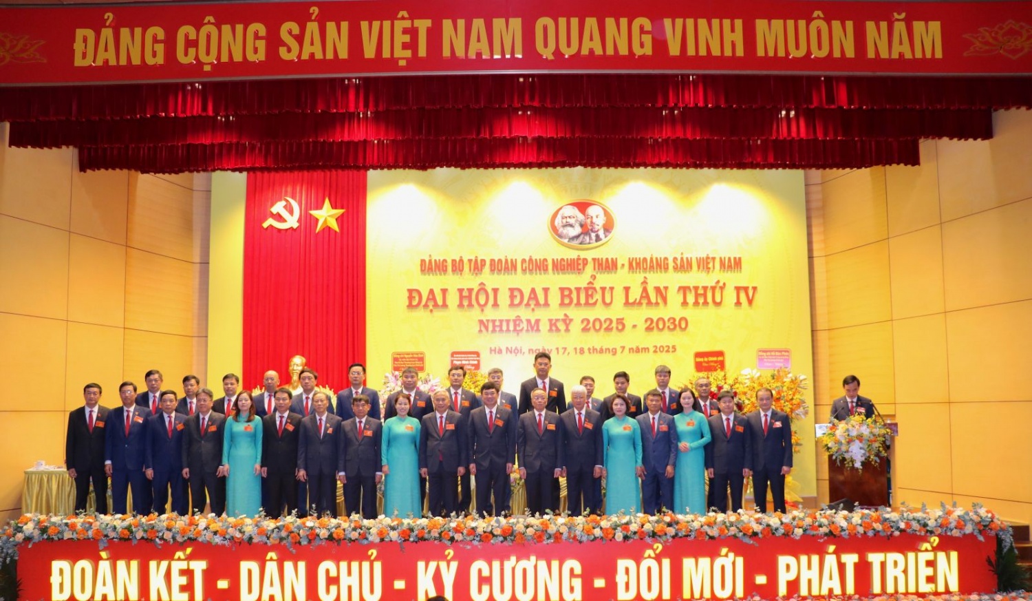 Đại hội Đại biểu Đảng bộ TKV lần thứ IV, nhiệm kỳ 2025-2030 thành công tốt đẹp