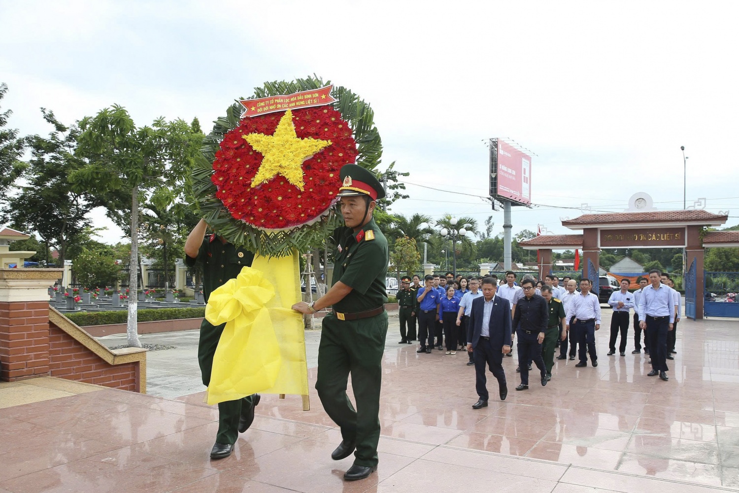 BSR gửi trọn nghĩa tình, khắc ghi công ơn các gia đình Thương binh - Liệt sĩ BSR gửi trọn nghĩa tình, khắc ghi công ơn các gia đình Thương binh - Liệt sĩ