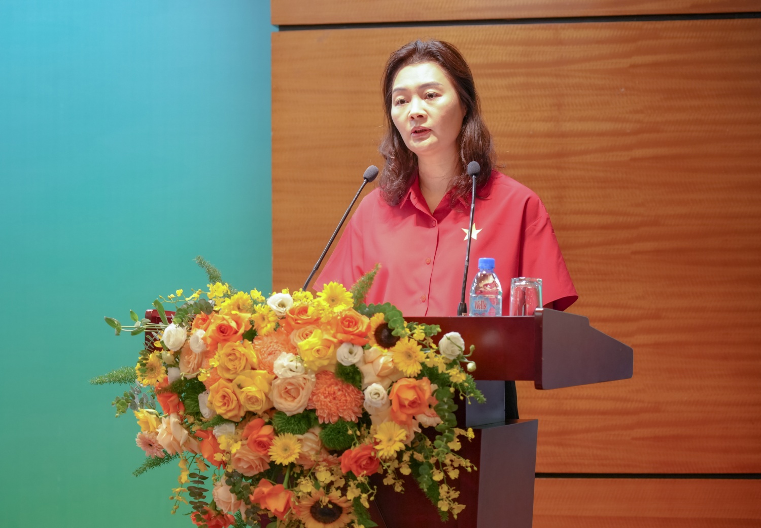 Petrovietnam khai giảng lớp bồi dưỡng lý luận chính trị cho đảng viên mới tại Hà Nội Petrovietnam khai giảng lớp bồi dưỡng lý luận chính trị cho đảng viên mới tại Hà Nội