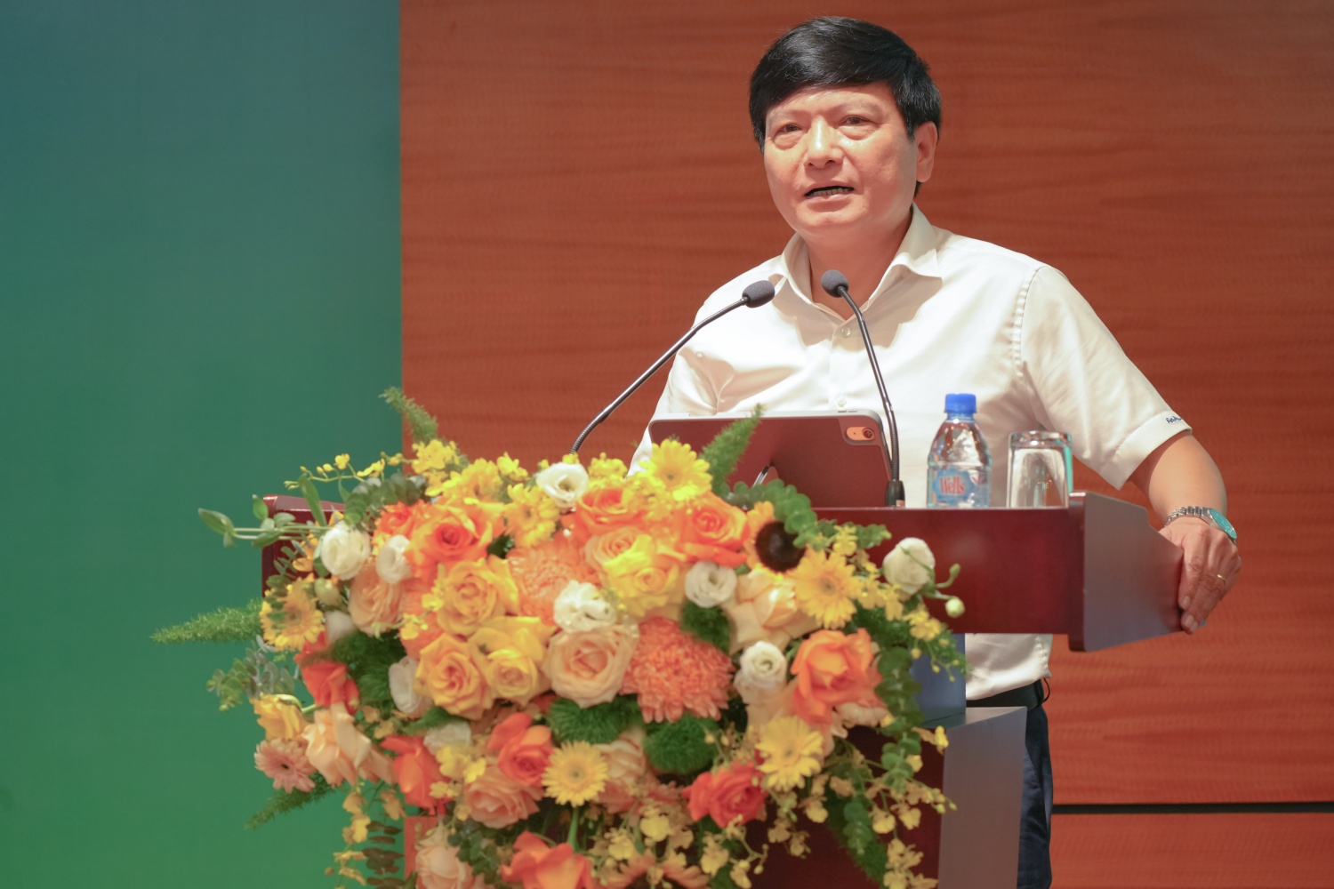 Petrovietnam khai giảng lớp bồi dưỡng lý luận chính trị cho đảng viên mới tại Hà Nội Petrovietnam khai giảng lớp bồi dưỡng lý luận chính trị cho đảng viên mới tại Hà Nội