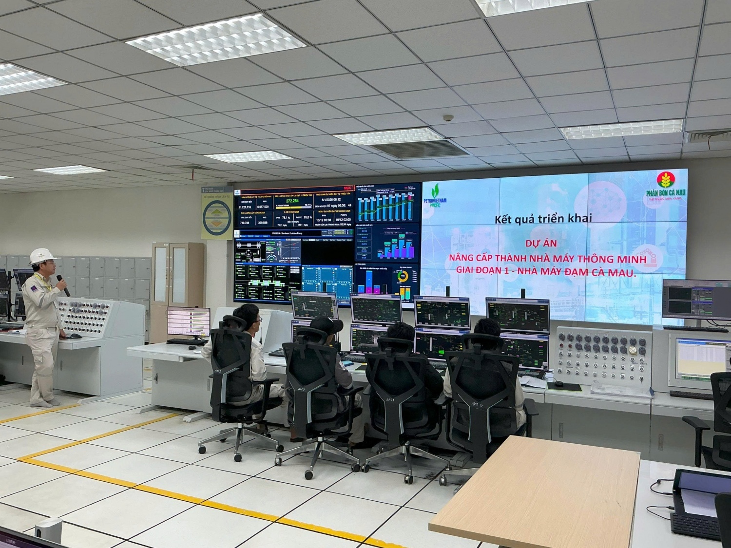 Phát triển Petrovietnam theo mô hình hiện đại, dựa trên tri thức, công nghệ và đổi mới sáng tạo Phát triển Petrovietnam theo mô hình hiện đại, dựa trên tri thức, công nghệ và đổi mới sáng tạo