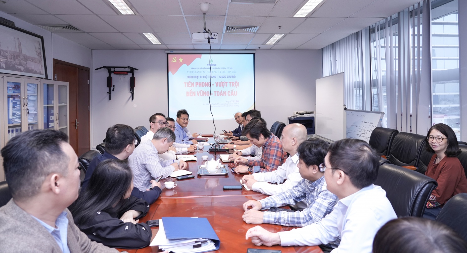 Đảng bộ BMQL&ĐH Petrovietnam quán triệt tinh thần 