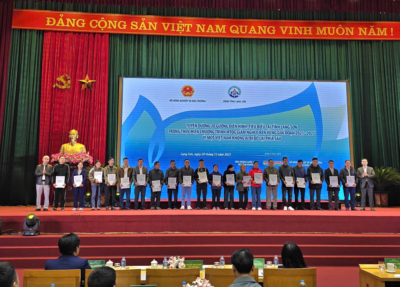 Giảm nghèo bền vững gắn với nông nghiệp sinh thái và bảo vệ môi trường Giảm nghèo bền vững gắn với nông nghiệp sinh thái và bảo vệ môi trường