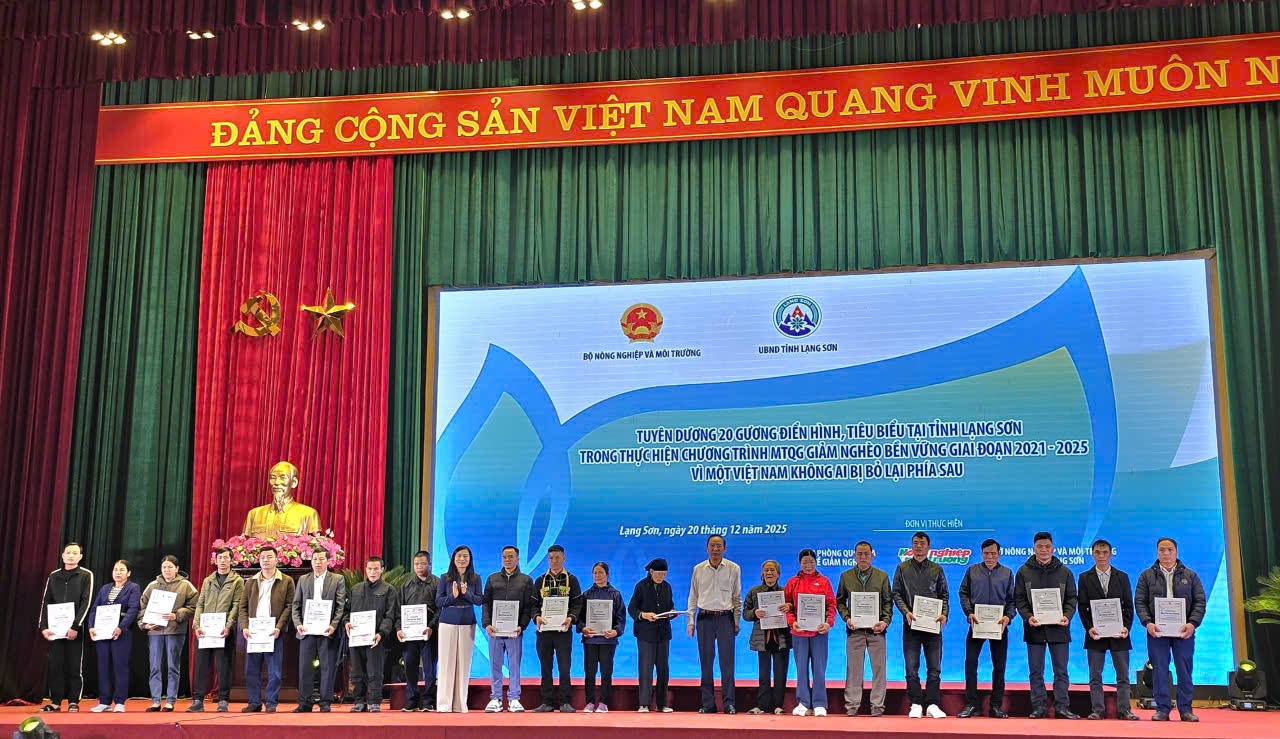Giảm nghèo bền vững gắn với nông nghiệp sinh thái và bảo vệ môi trường Giảm nghèo bền vững gắn với nông nghiệp sinh thái và bảo vệ môi trường