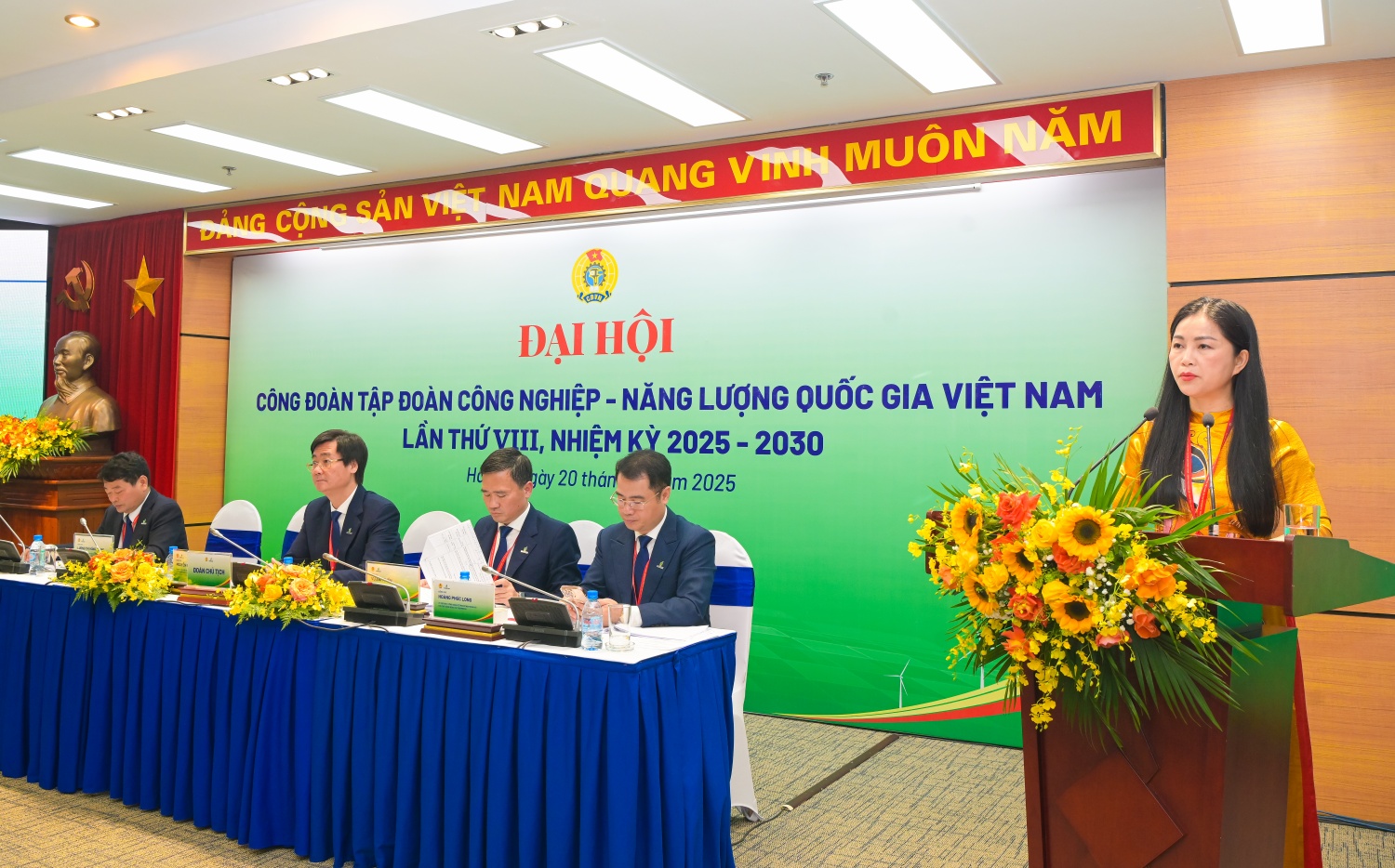 [Chùm ảnh] Đại hội Công đoàn Petrovietnam khóa VIII: Hội tụ ý chí, niềm tin của người lao động