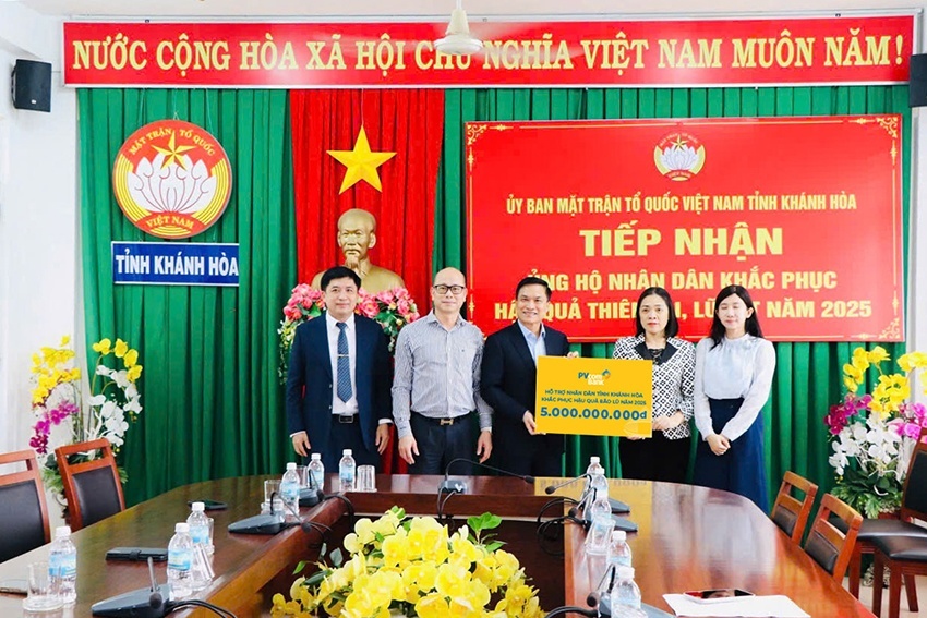PVcomBank ủng hộ 5 tỷ đồng hỗ trợ người dân Khánh Hòa khắc phục hậu quả mưa lũ