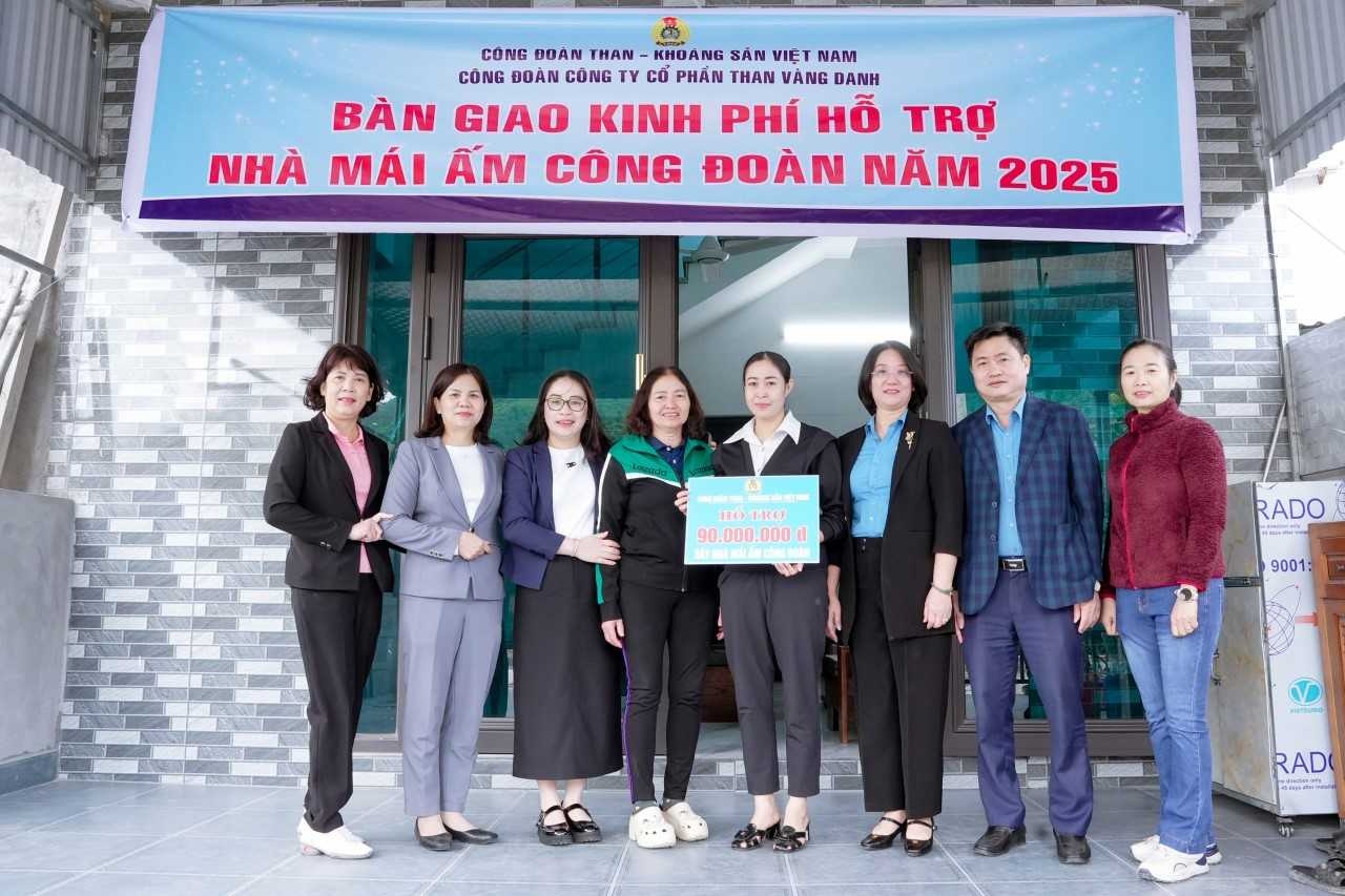 Công đoàn TKV tiếp tục nỗ lực xây dựng đội ngũ công nhân lao động ngày càng vững mạnh. Công đoàn TKV