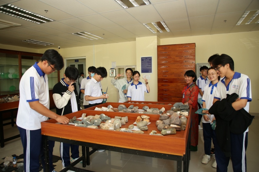 PVU và PV College tổ chức chuỗi chương trình hướng nghiệp cho học sinh THPT khu vực Bà Rịa - Vũng Tàu