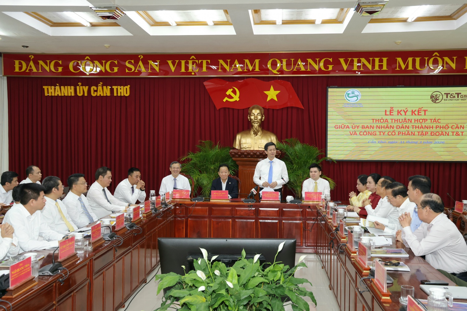 Tập đoàn T&T mong muốn đầu tư vào loạt dự án đô thị, năng lượng lớn ở Cần Thơ
