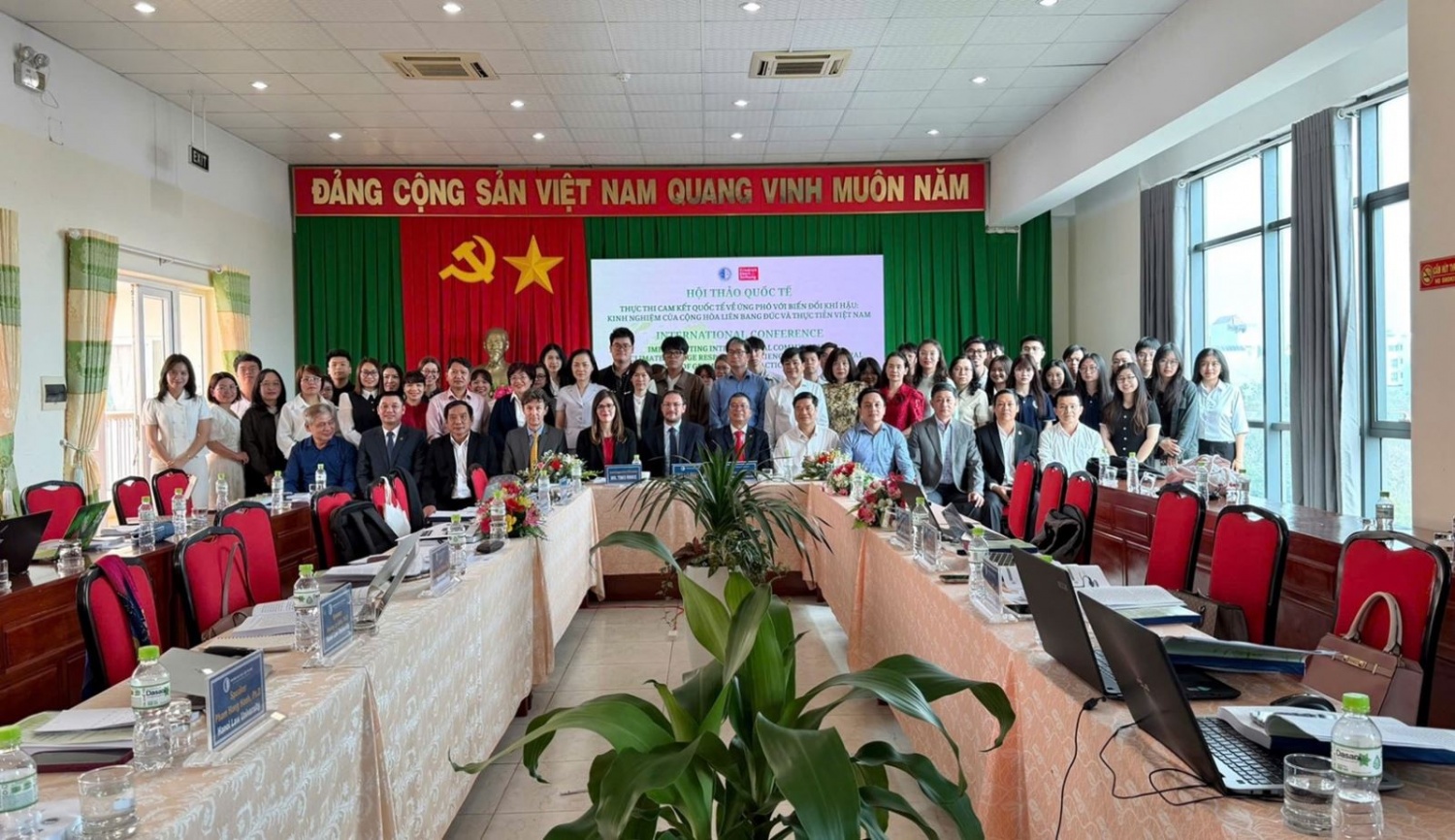 Doanh nghiệp Việt trước “bài toán xanh”: Trách nhiệm không thể trì hoãn Doanh nghiệp Việt trước “bài toán xanh”: Trách nhiệm không thể trì hoãn