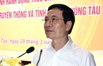 Bộ trưởng Nguyễn Mạnh Hùng giải đáp những câu hỏi then chốt về chuyển đổi số